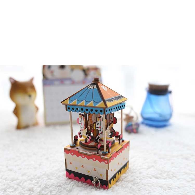 Mô hình Hộp nhạc Vòng quay Ngựa gỗ - Merry go round Music Box AM304