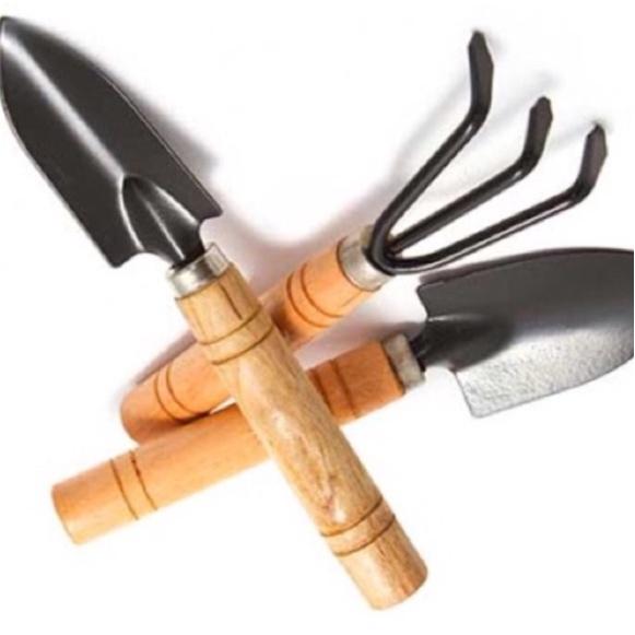 Bộ Dụng Cụ Làm Vườn 3 món Mini gọn nhẹ gồm, 1 xẻng, 1 xúc, 1 cào, sử dụng tiện lợi, kiểu dáng đẹp