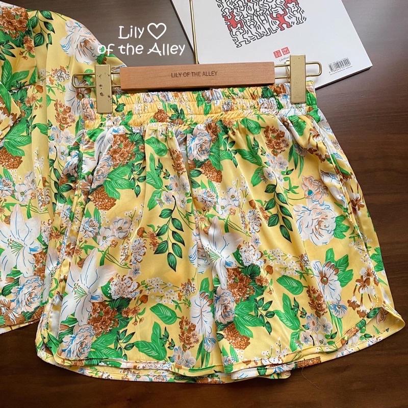 Set lụa áo sơ mi cổ vest và quần short