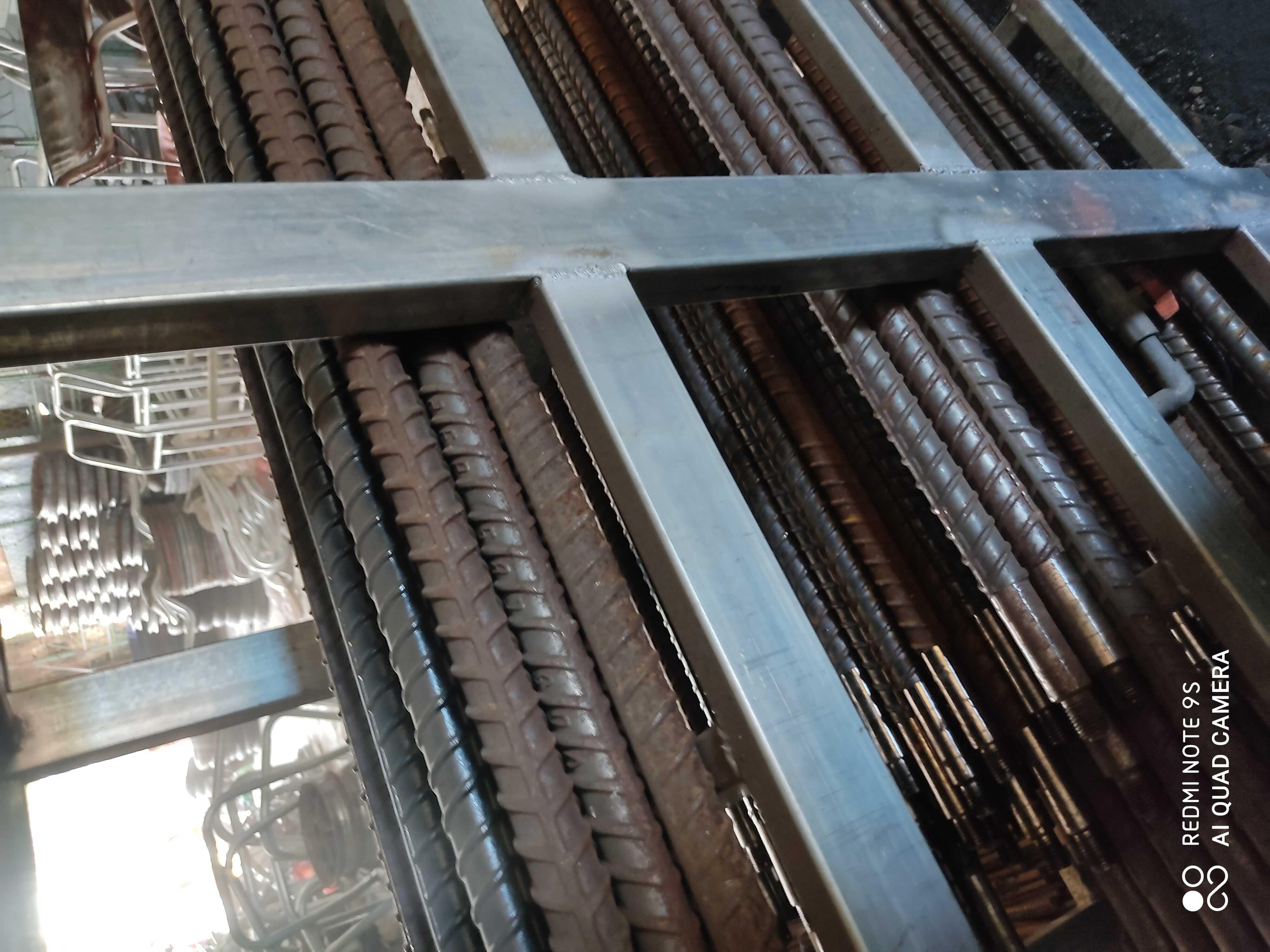 Trục xe đẩy hàng Trục xe kéo dài 1.2m Đường kính Trục phi 28 sử dụng bi 6205 hoặc bi 6304 Bánh xe cao su Trục xe ba gác