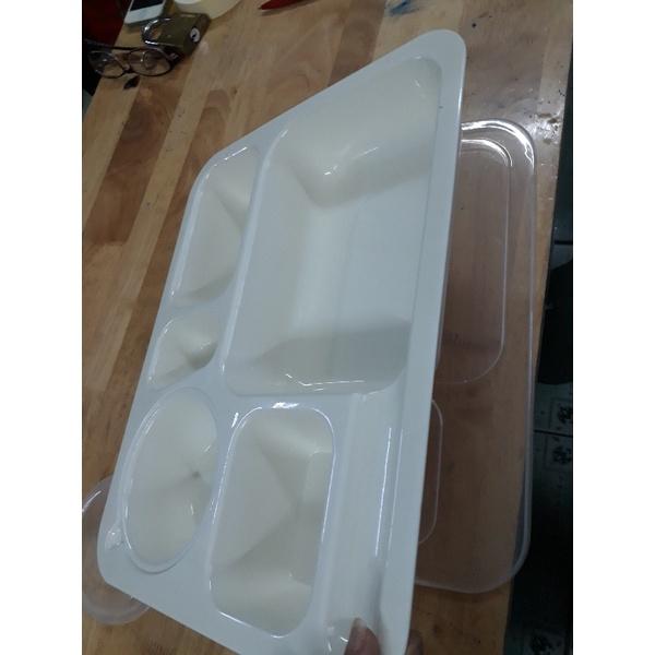 Khay 6 ngăn đựng cơm văn phòng, bán căntin, suất ăn công nghiêp melamine có 2 nắp đậy, hoa xamh/đỏ