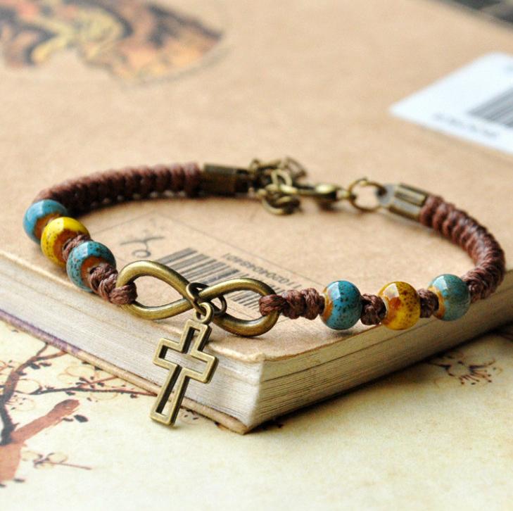 Vòng tay gốm dân gian dễ thương mix cây thánh giá VGOM43