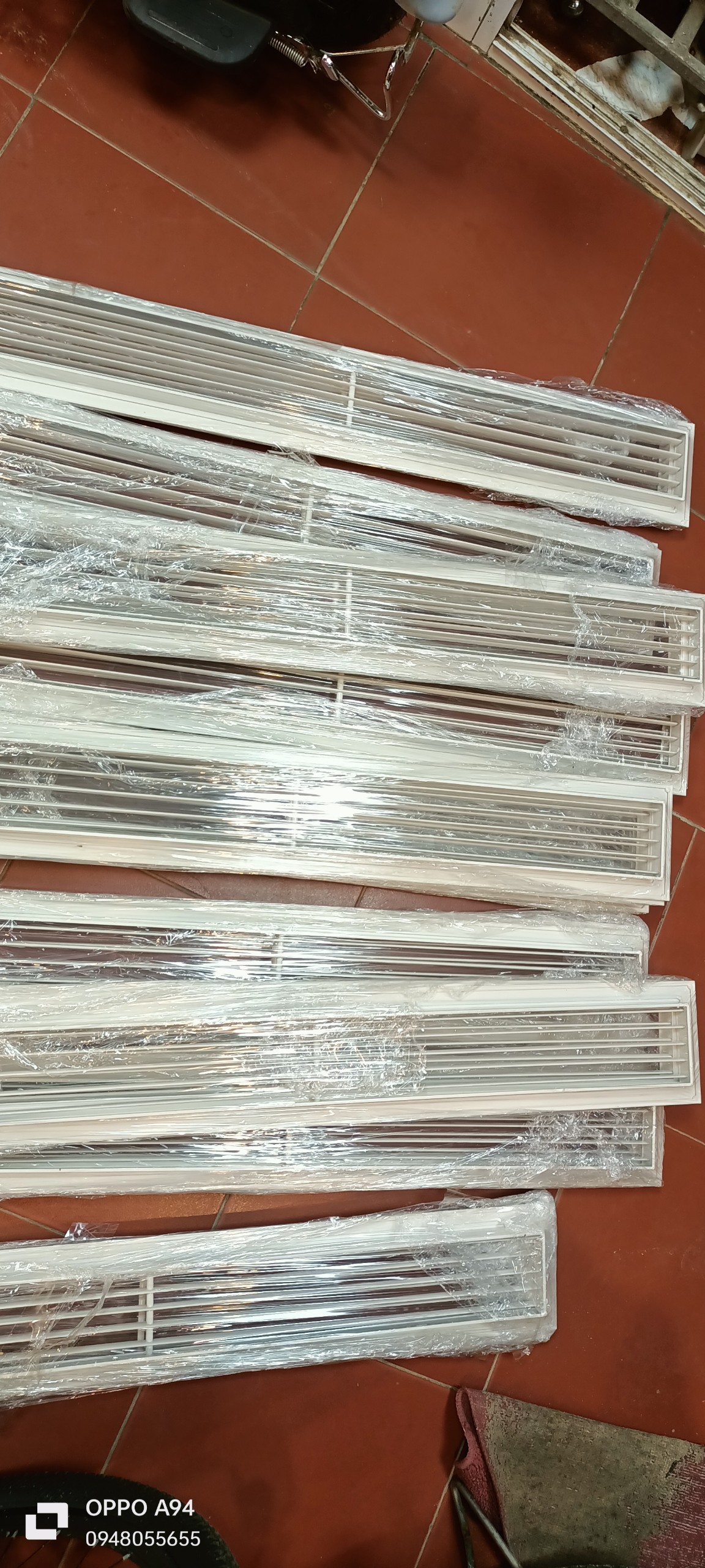 Cửa gió hồi nan bầu dục kích thước 1200x200mm miệng gió điều hòa âm trần