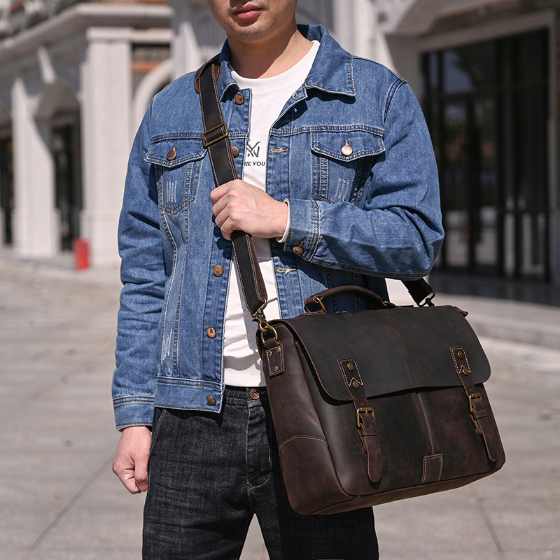 Túi đeo chéo nam DA BÒ THẬT cao cấp phong cách mới – BEE GEE DCN9379