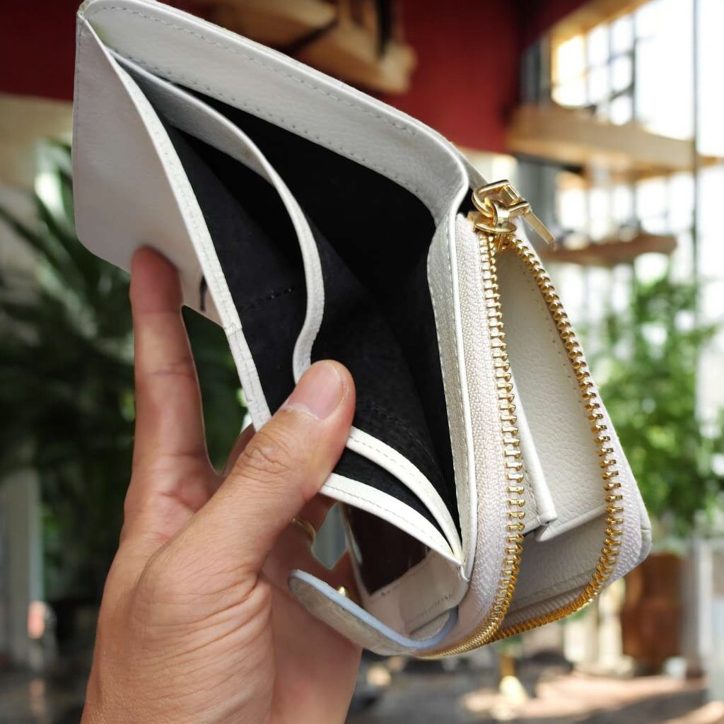 Ví nữ cầm tay nhiều ngăn Da bụng cá sấu bạch tạng!