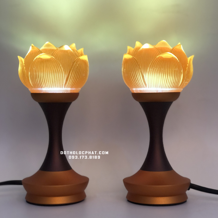 Bộ 2 cây đèn thờ hoa sen chất liệu lưu ly thờ cúng cao cấp có thể đổi màu 7 chế độ