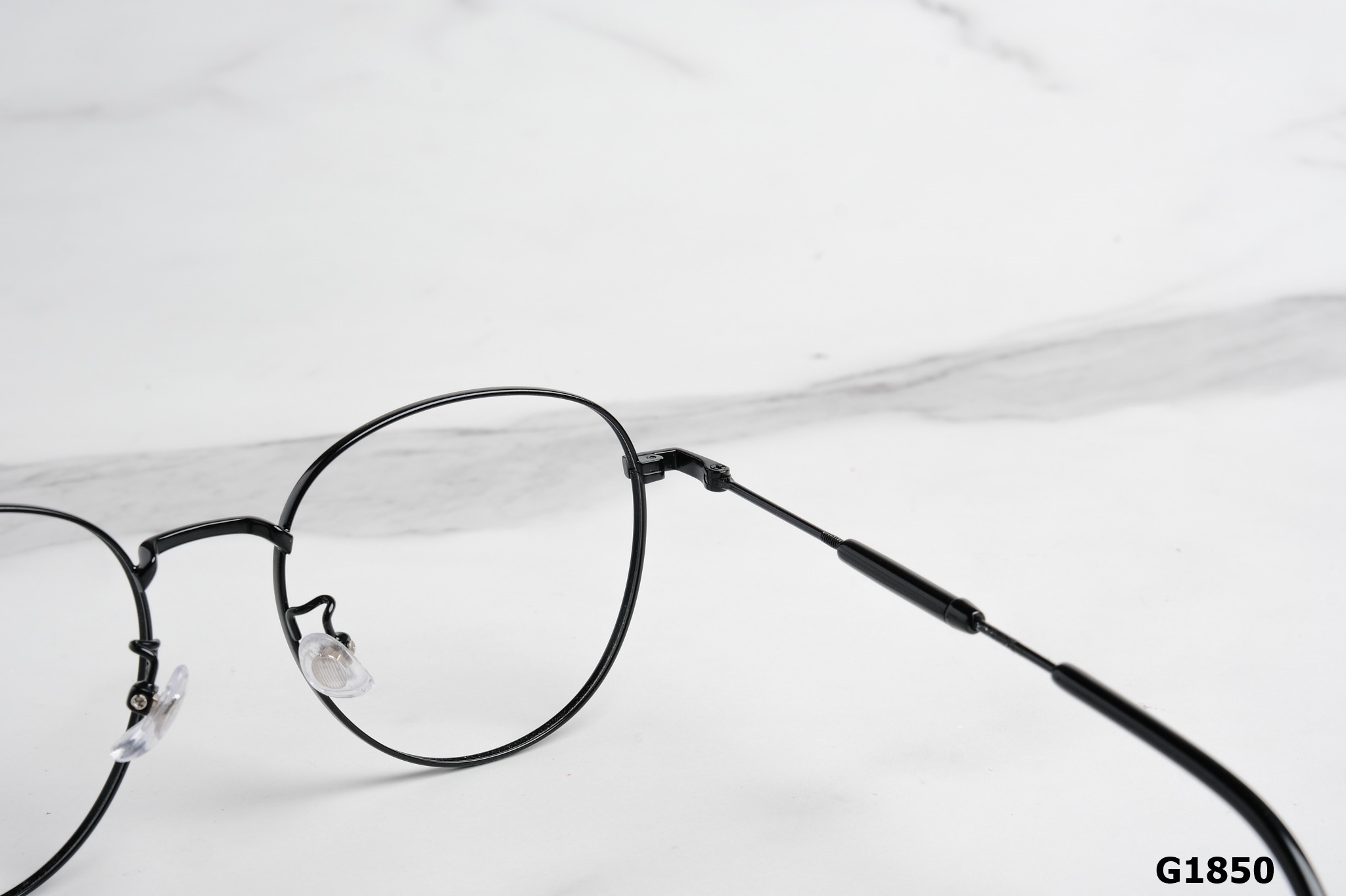 Gọng Kính Cận B-Titanium Tròn Ngố Unisex G1850
