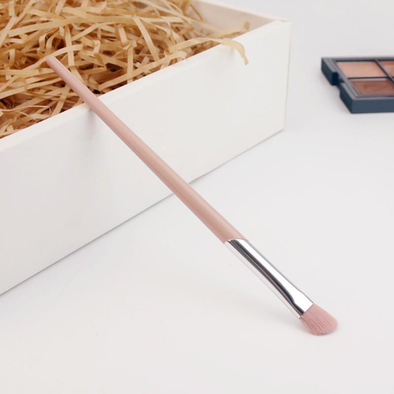 Cọ Tạo Khối Mũi Fenty F202