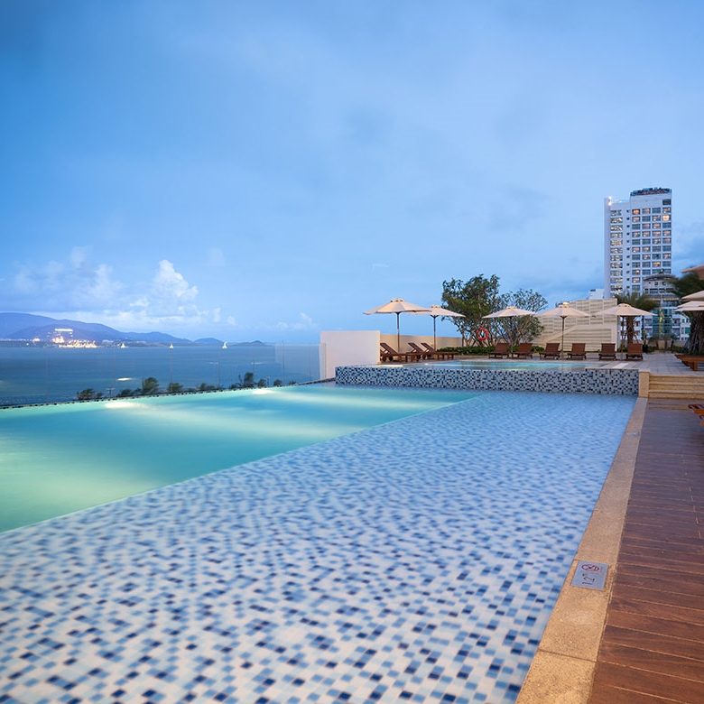 Vinpearl Condotel Beachfront 5* Nha Trang - Ưu Đãi Mùa Lễ Hội, Tặng Phiếu 1 Triệu Đồng, Nâng Cấp Hướng Biển, Lựa Chọn Tặng Trẻ Em, Bữa Ăn