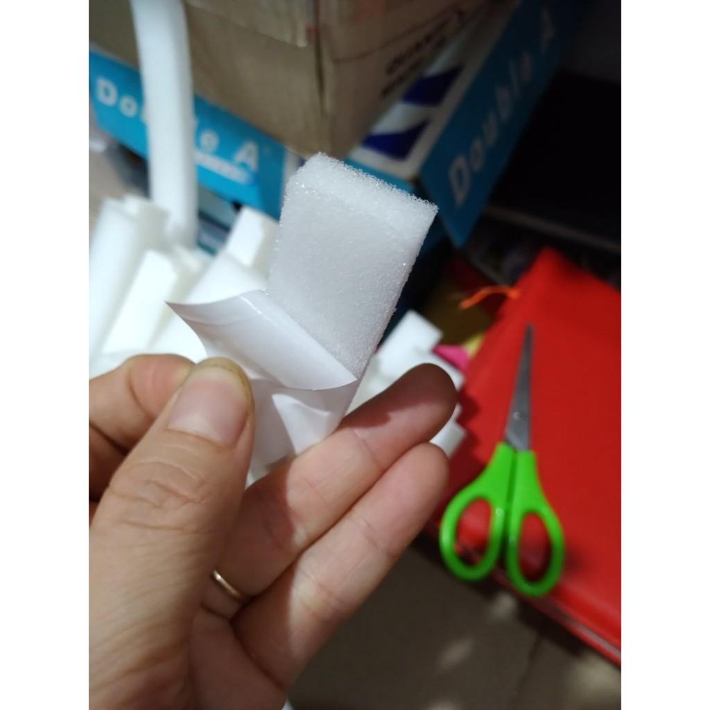 Dây xốp dán mũ khi bị rộng,và làm kính chắn bọt