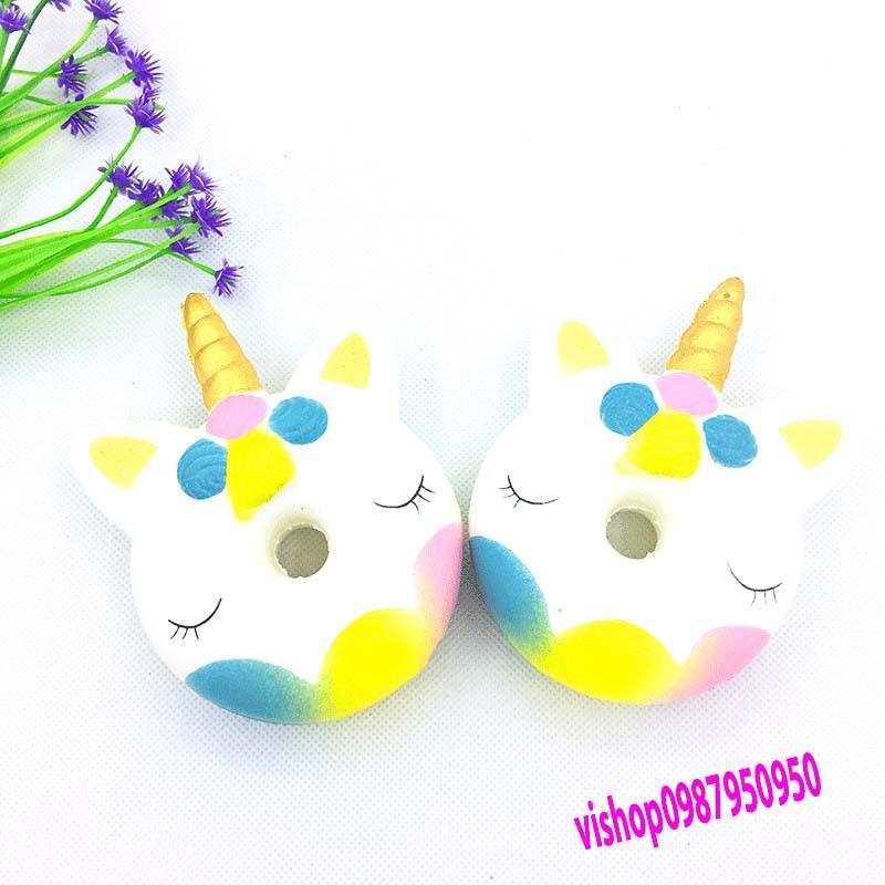 SquiShy bánh tròn 1 sừng nhắm mắt