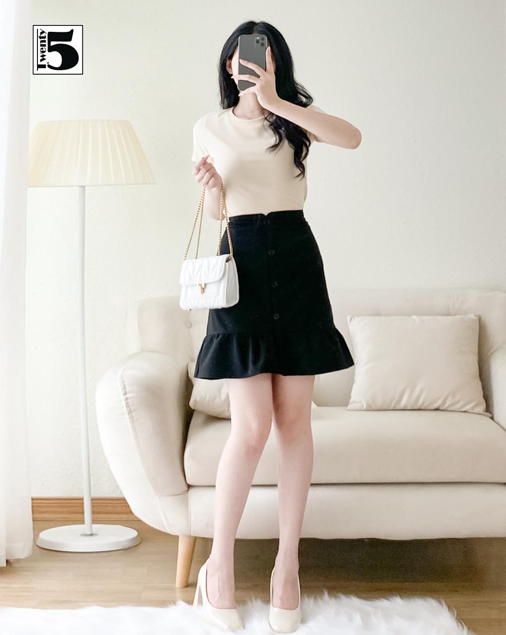 Áo thun croptop nữ cổ tròn, ngắn tay, dáng ôm TWENTYFIVE CR1