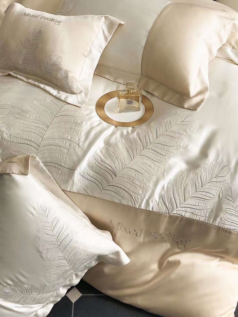 Bộ Chăn Ga Gối Đệm 5 Món Chăn Phao Lụa Sateen 80s Hin Home Bedding Drap Giường Cao Cấp