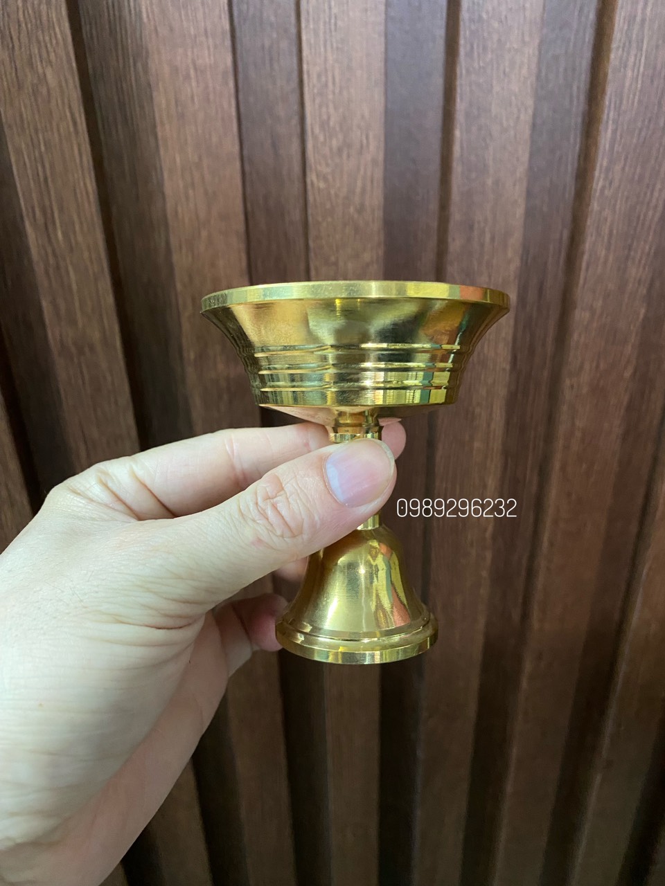 Chân nến nhỏ bằng đồng vàng