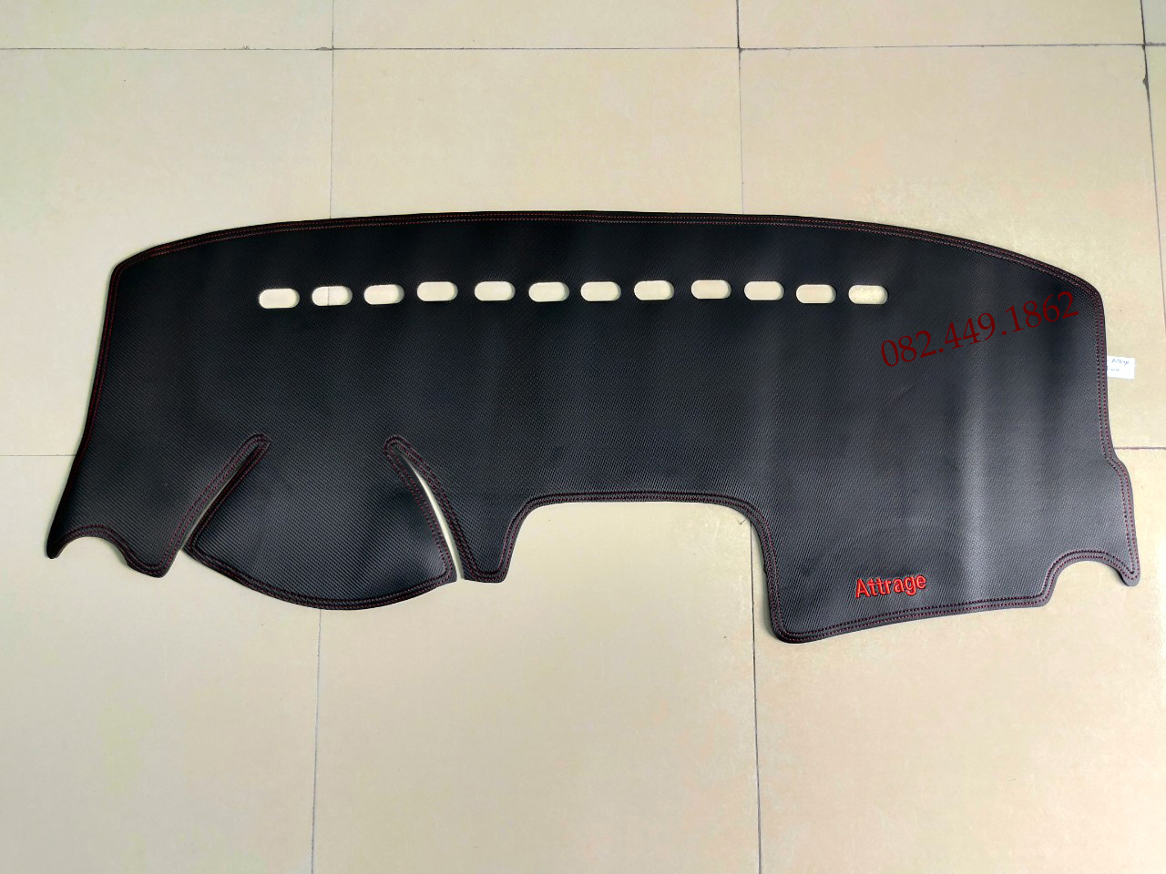 Thảm Taplo Xe Mitsubishi Attrage 2015-2023 loại da dày cao cấp 3 lớp chống trượt Da Carbon đen
