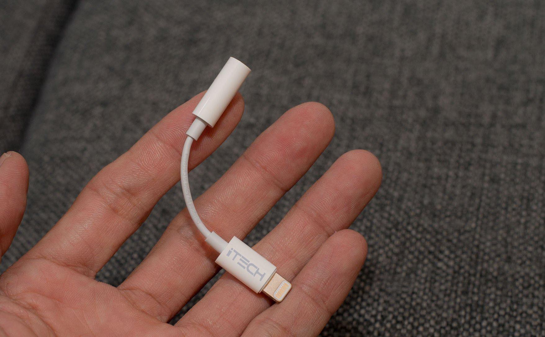 Cáp chuyển đổi Lightning sang jack 3.5mm ITECH Nghe Nhạc và Đàm Thoại -  Hàng nhập khẩu