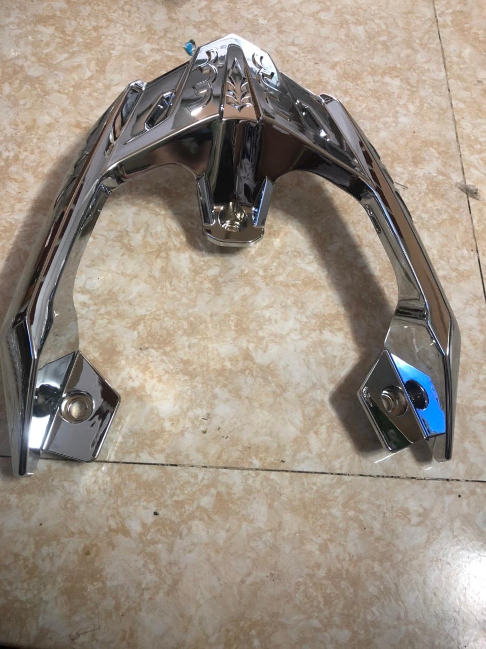 Ốp Cảng Sau Cho Xe AirBlade 2020 , Màu : CARBON - TRẮNG INOX