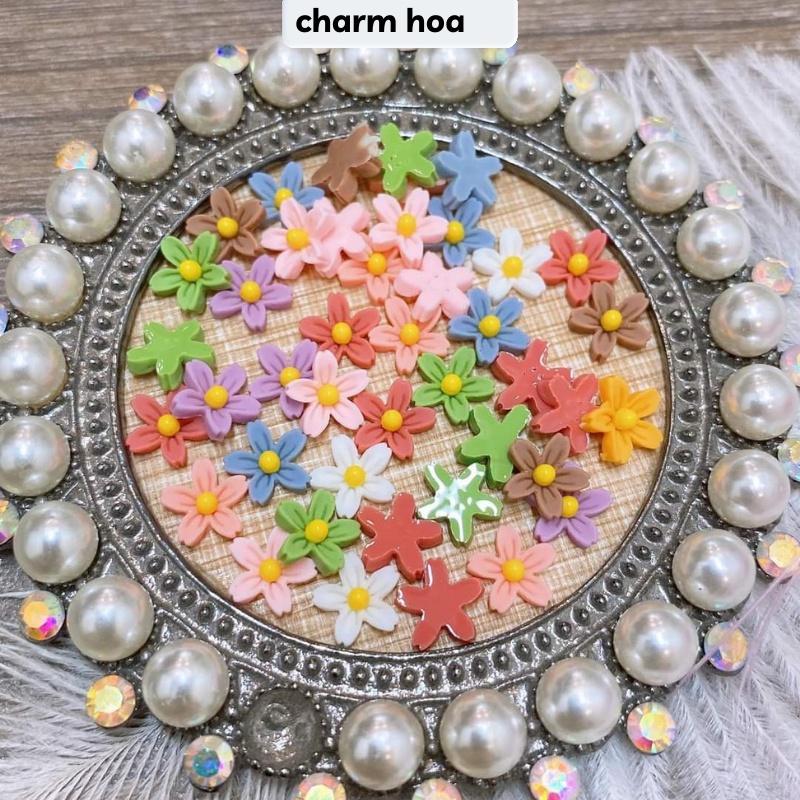 Charm nail - Bộ 40 charm hoa nhuỵ vàng gắn móng tay xinh xắn