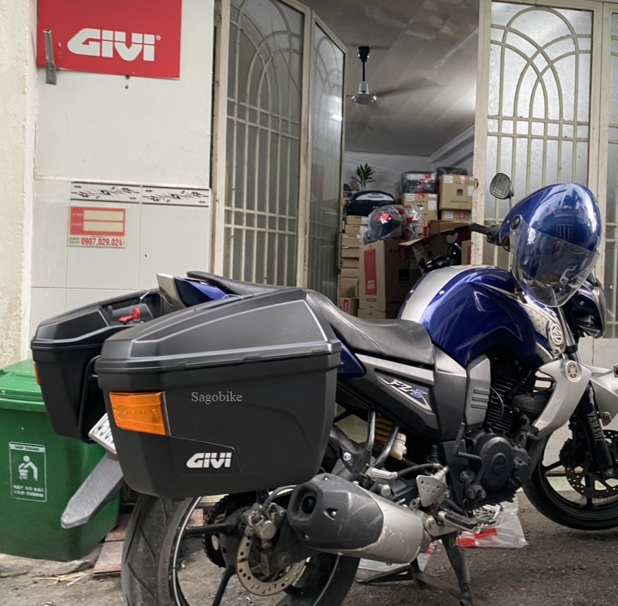 Thùng hông FZS, thùng hông givi E22NS_OR và baga hông lắp cho xe FZ S