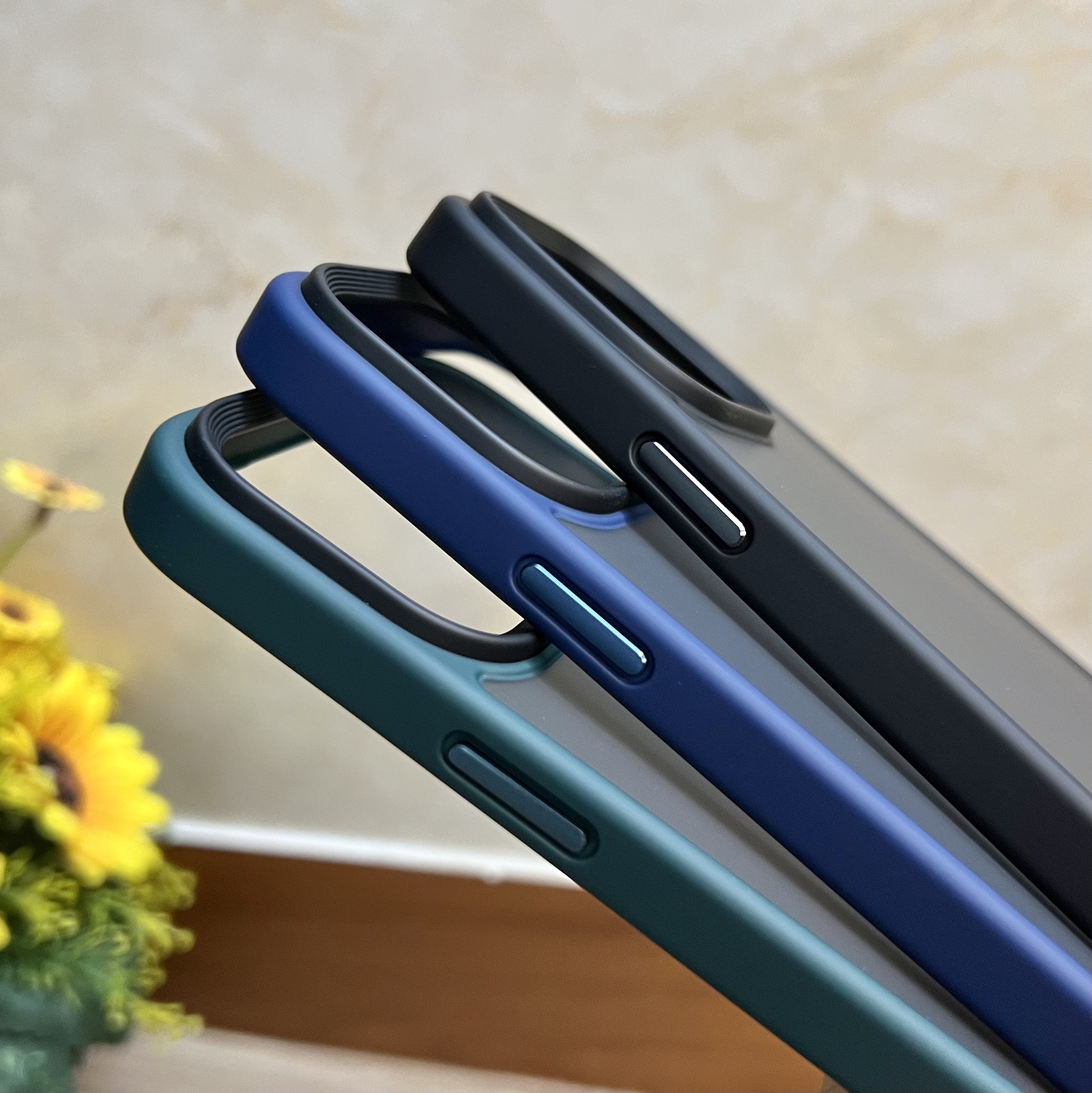 Ốp lưng dành cho iPhone 14 Pro Max Likgus lưng nhám chống sốc tốt- Hàng chính hãng