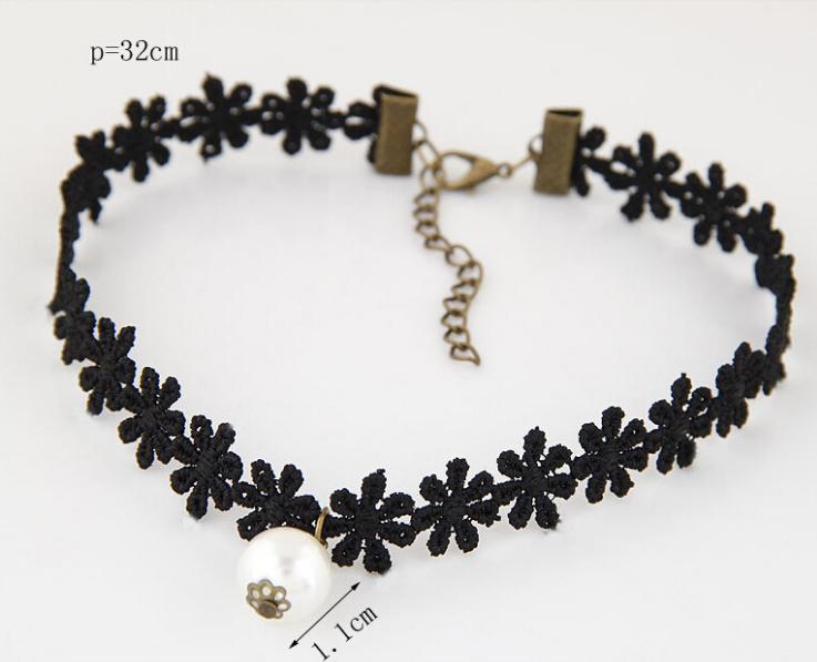 Vòng cổ choker V42 hoa đen