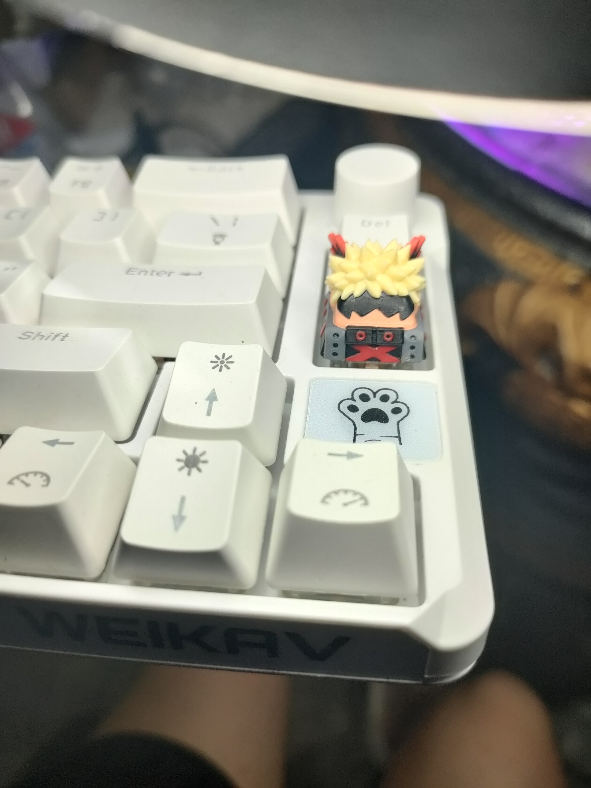 Keycap Katsuki Bakugo trang trí bàn phím cơ