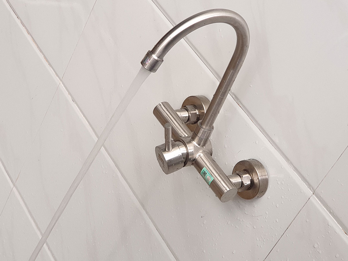 Vòi rửa chén nóng lạnh âm tường Inox SUS 304 Eurolife EL-T018AT