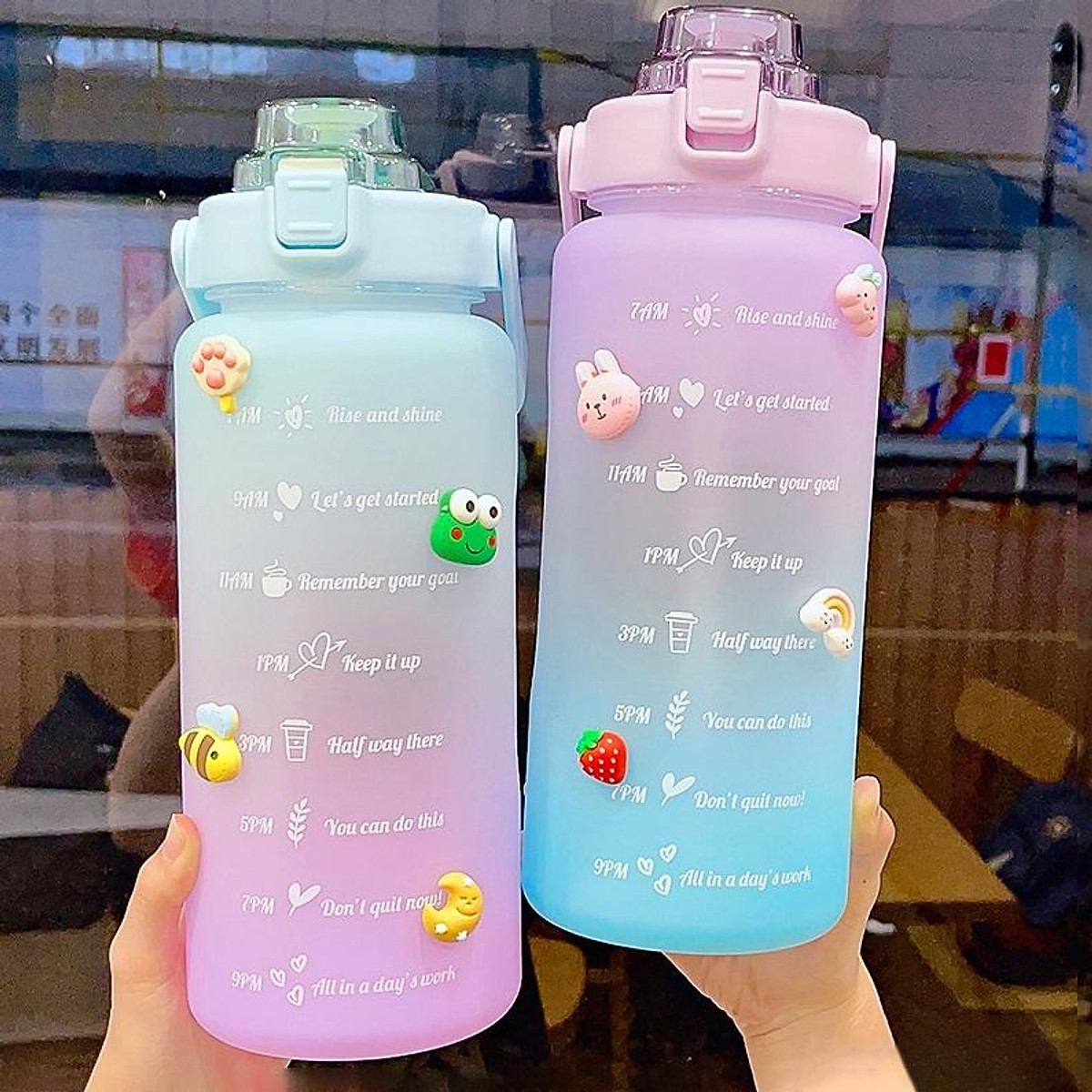 Bình nước 2 lít dành cho người lười uống nước, bình nước cute 2L có ống hút, vạch chia nhắc giờ