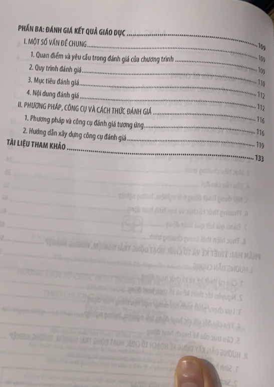 Sách - Hướng dẫn tổ chức hoạt động trải nghiệm, hướng nghiệp THPT theo chương trình giáo dục phổ thông mới