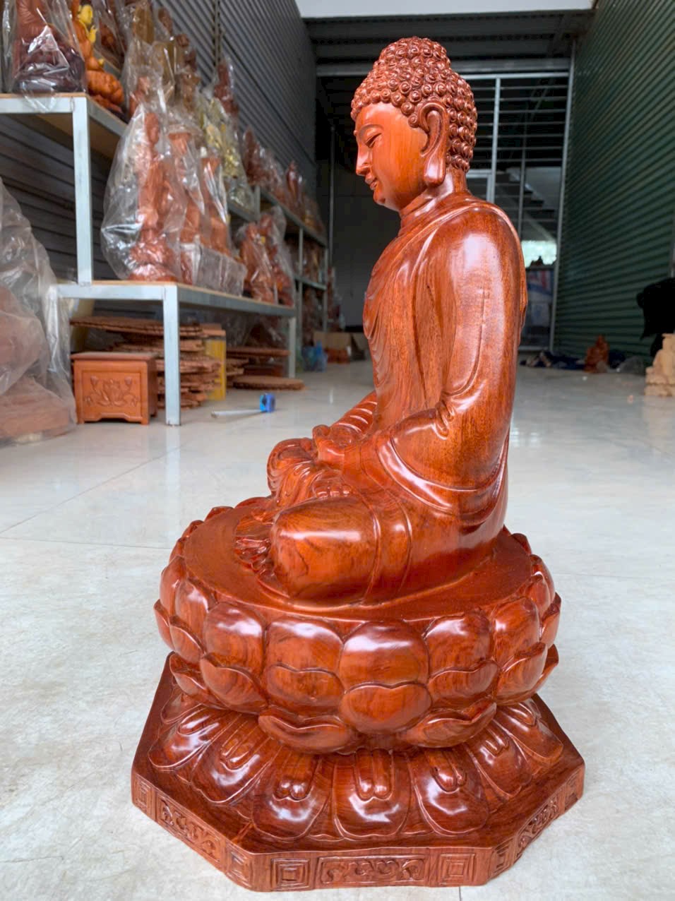 Tượng phật thích ca bằng gỗ hương đá kt cao 50×28×28cm