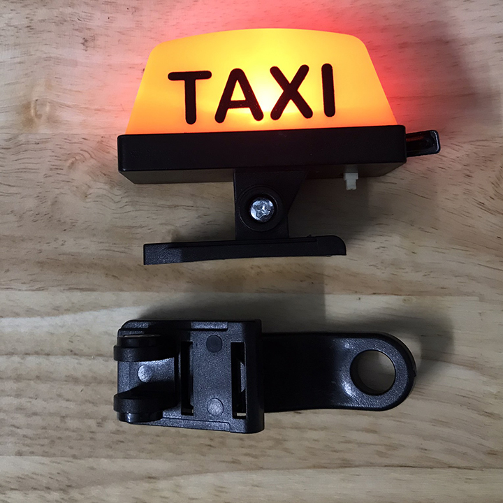 ĐÈN TAXI GẮN TRANG TRÍ XE MÁY (đèn có 4 chế độ sáng, dùng pin sạc, kèm dây sạc cổng USB) Đèn LED chiếu sáng đa năng dùng cho xe máy thiết kế kiểu đèn taxi sạc USB - MTAXIS