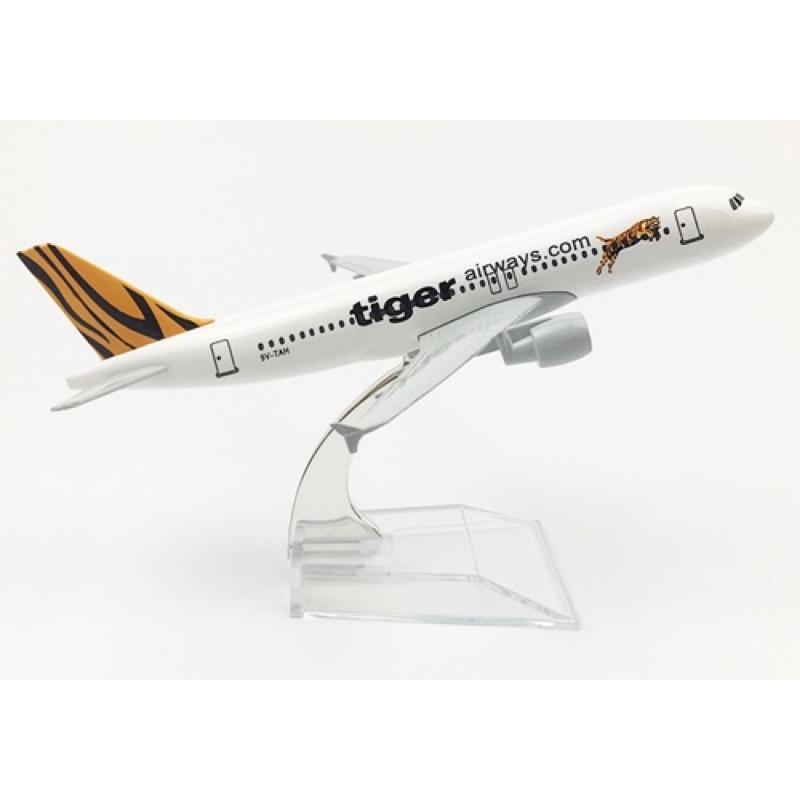 Máy Bay Bánh Lăn Trượt 16 cm