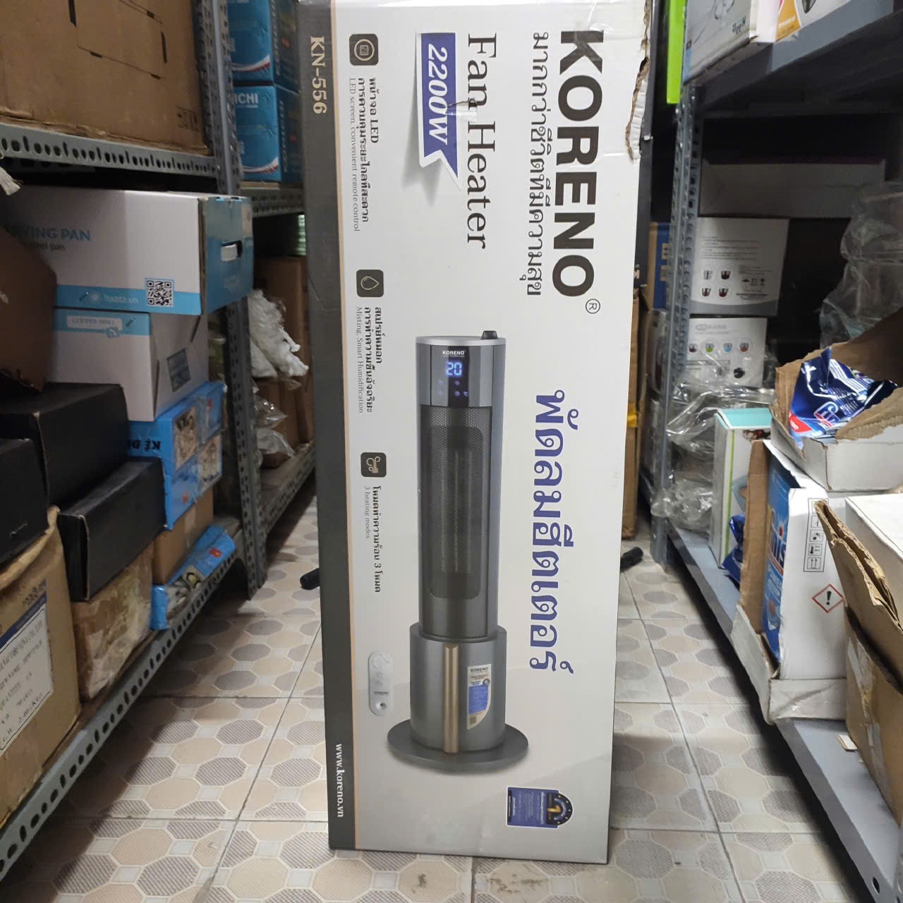 Máy sưởi gốm Ceramic Koreno Thái Lan KN-556 công suất 2200W kèm khiển từ xa - Hàng chính hãng