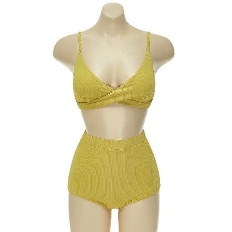 Bikini Hai Mảnh Vàng Tăm