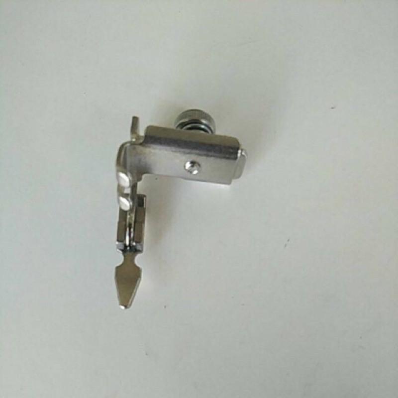 Chân vịt tra dây kéo giọt nước