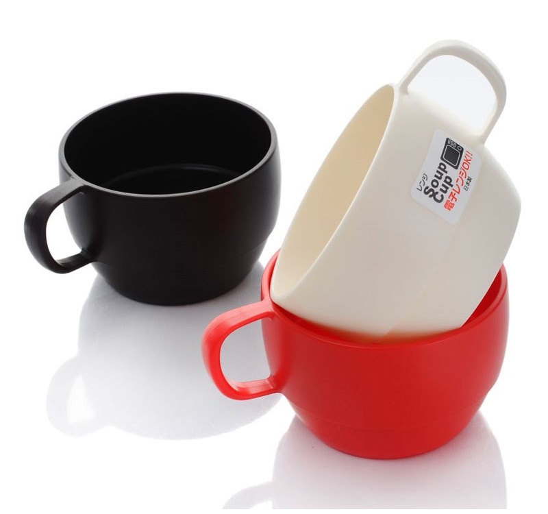Combo bình đựng nước có khóa vòi thông minh + 6 cốc uống nước có quai trắng kem - made in Japan