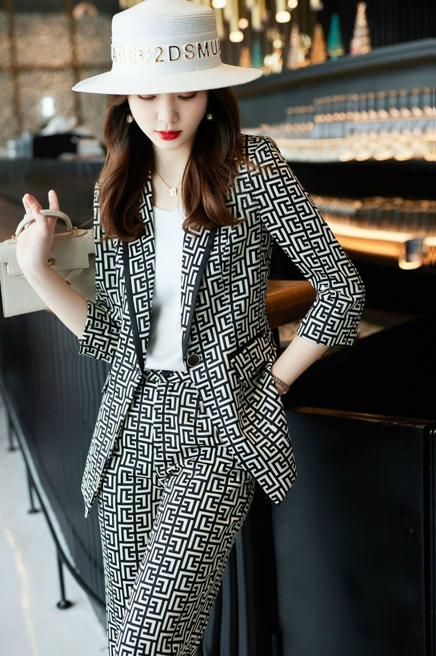 SÉT VEST NỮ KÈM TẶNG ÁO THUN TRONG