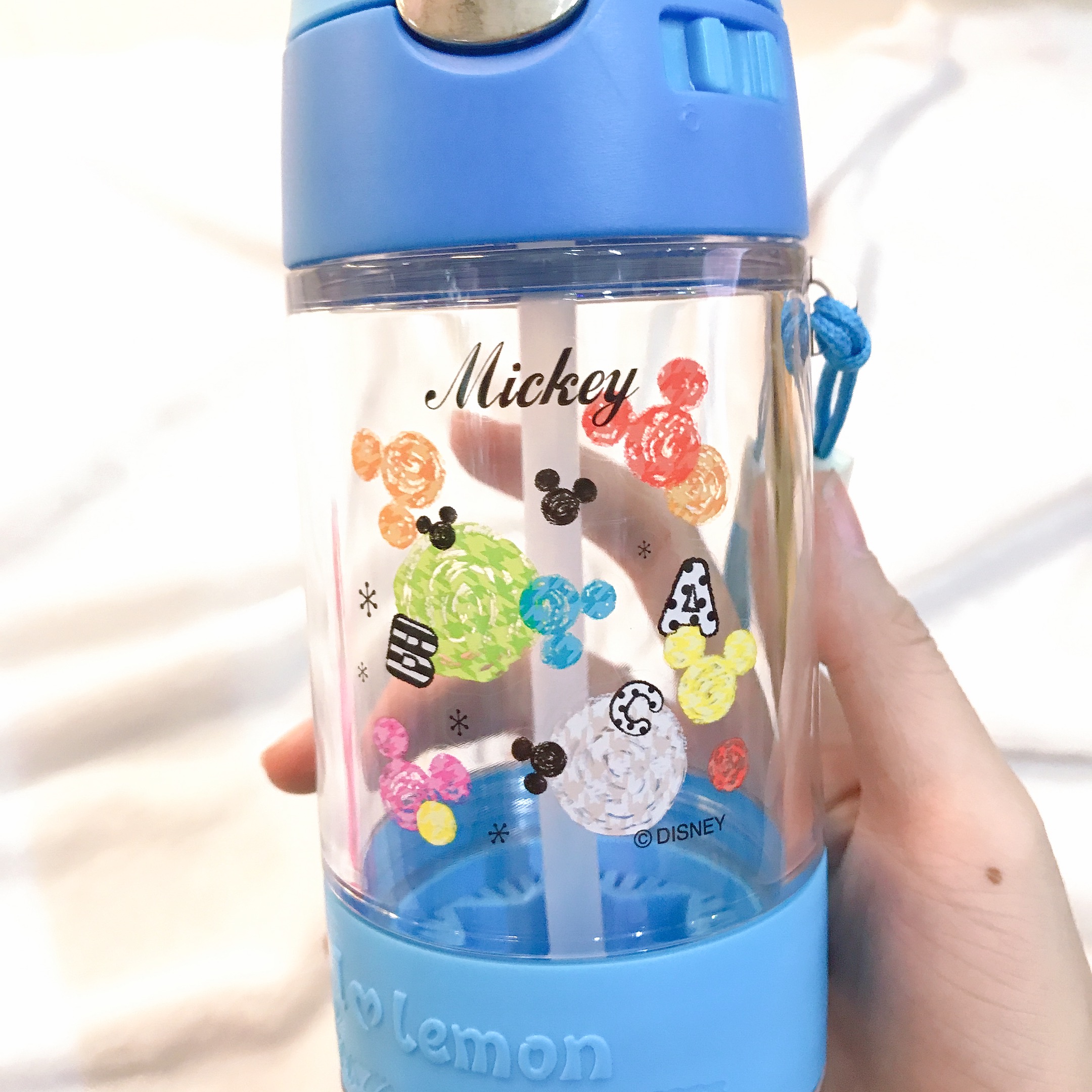 Bình nước vắt cam 2 in 1 hình chuột Mickey có ống hút màu xanh cho trẻ em - 450ml - WD4238-MIC
