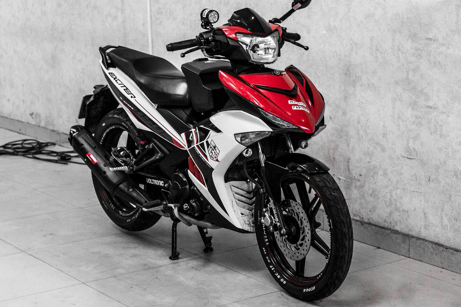 Tem trùm Exciter 150 Y15ZR Đỏ Trắng