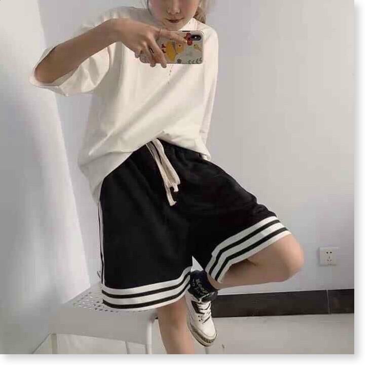 QUẦN SHORT NỮ KẺ SỌC CÁ TÍNH