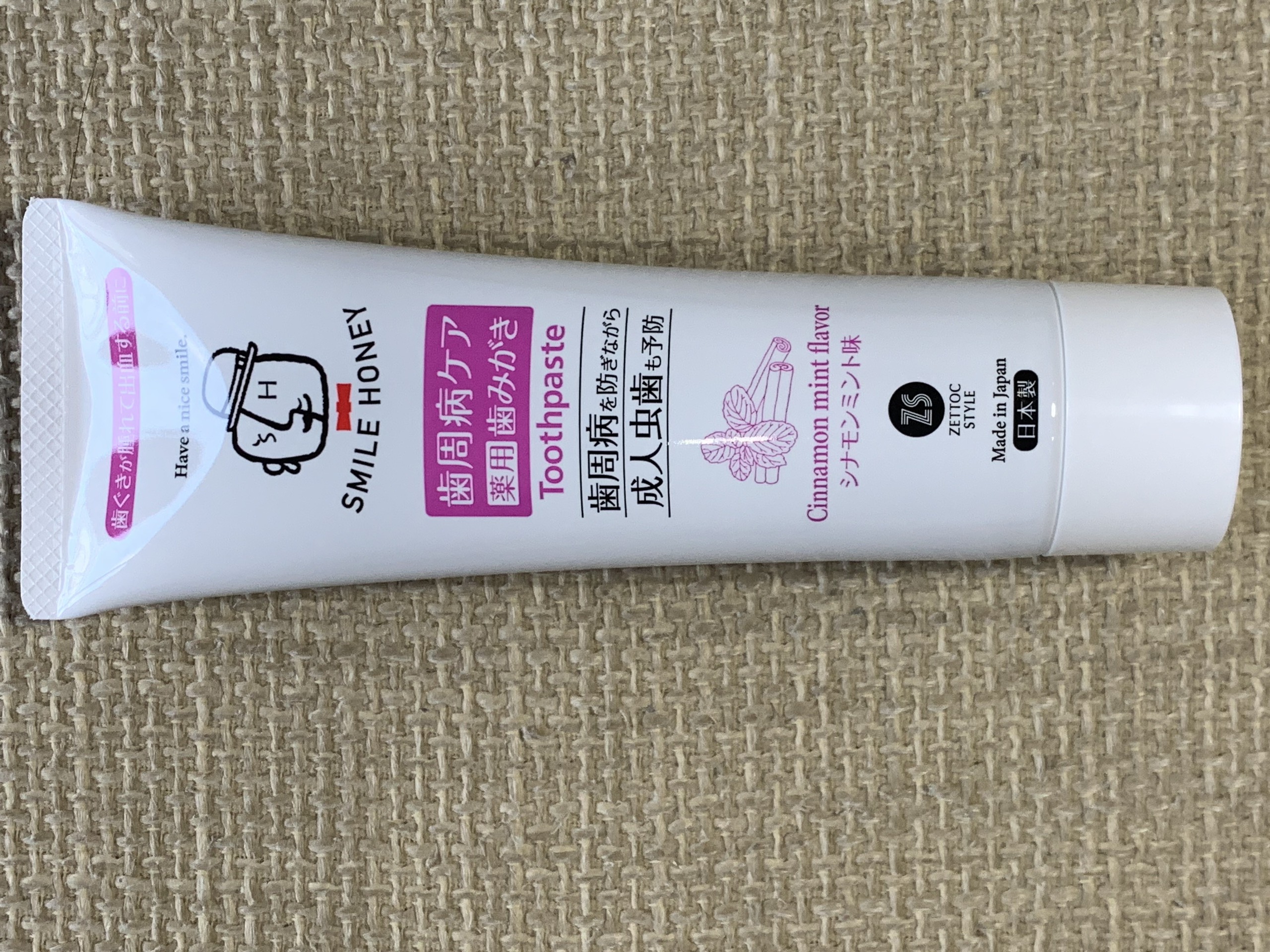Kem đánh răng quế bạc hà Zettoc Smile Honey Cinnamon Mint Flavor 120g