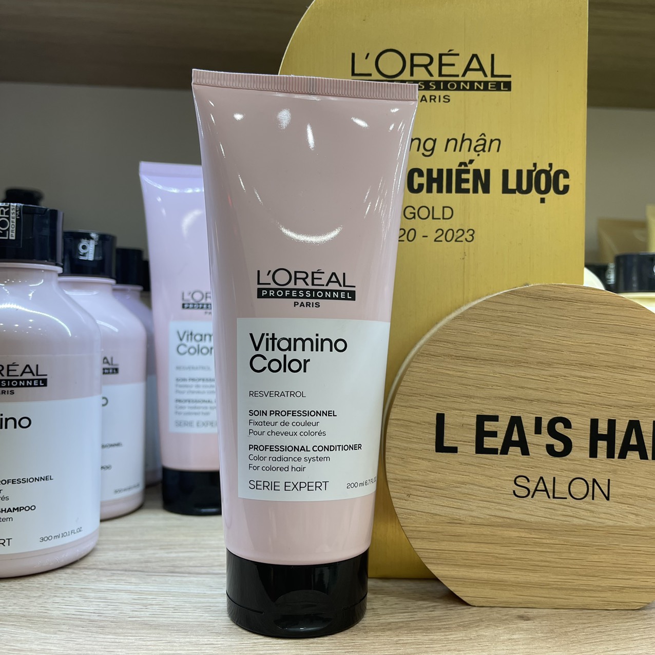 Dầu xả L'oreal Serie Expert Vitamino color conditioner chăm sóc tóc nhuộm