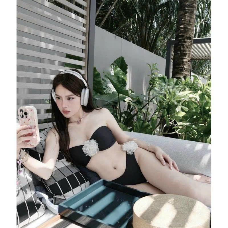 Bikini Tam Giác Kèm Hoa
