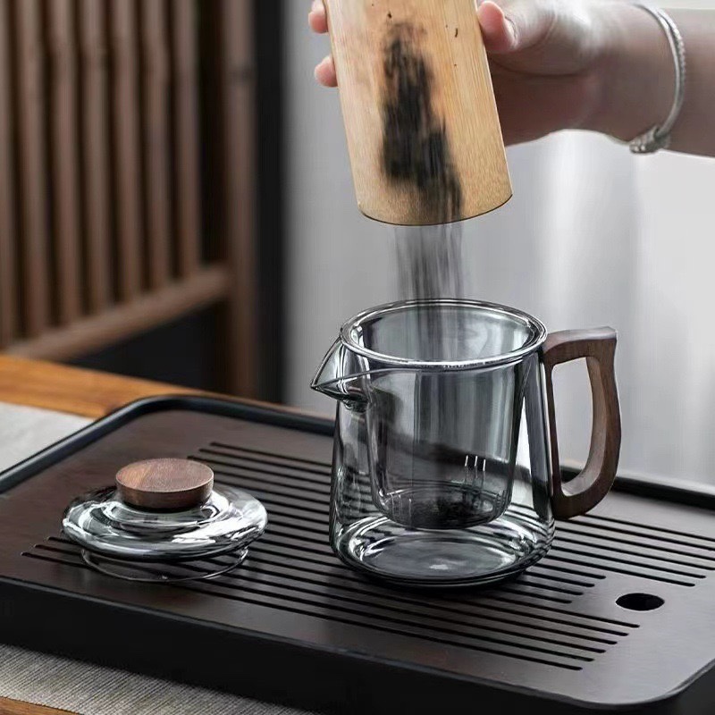 Bình pha trà thủy tinh 500ML màu Xám tay cầm gỗ kèm lõi lọc thủy tinh -Phân loại Bình và Ly riêng