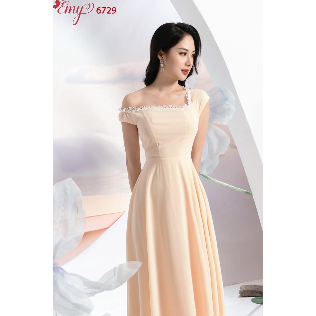 Đầm EMY EM6729 Maxi Xoè Nền Kem