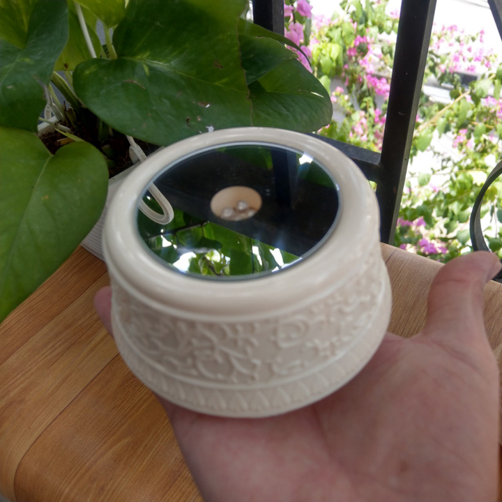 Đế chưng sản phẩm mặt gương có đèn led - DX010