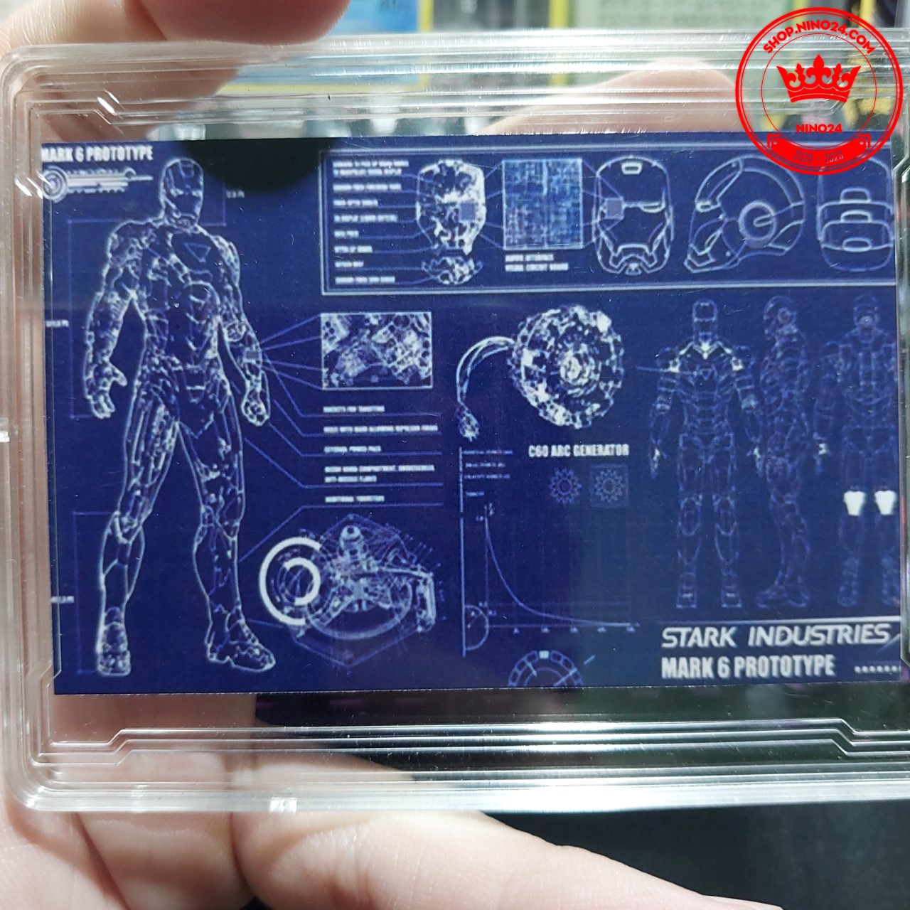 Card Thẻ IronMan bản vẽ thiết kế bộ giáp Iron men ngang 2098 1-1