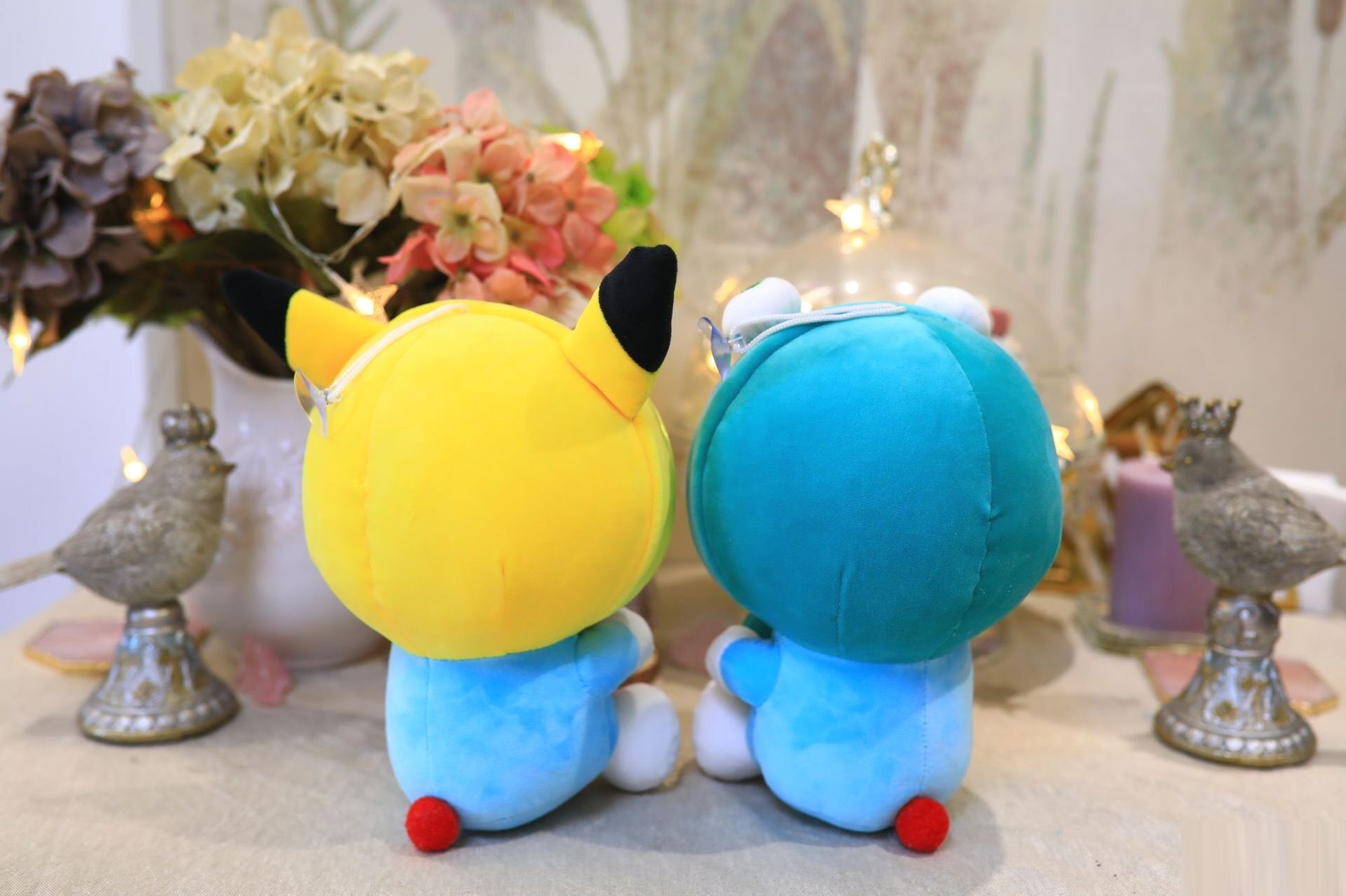 Thú bông Doraemon đội mũ thú - 20cm (Ếch Xanh - Pikachu - Tuần Lộc - Heo Hồng)