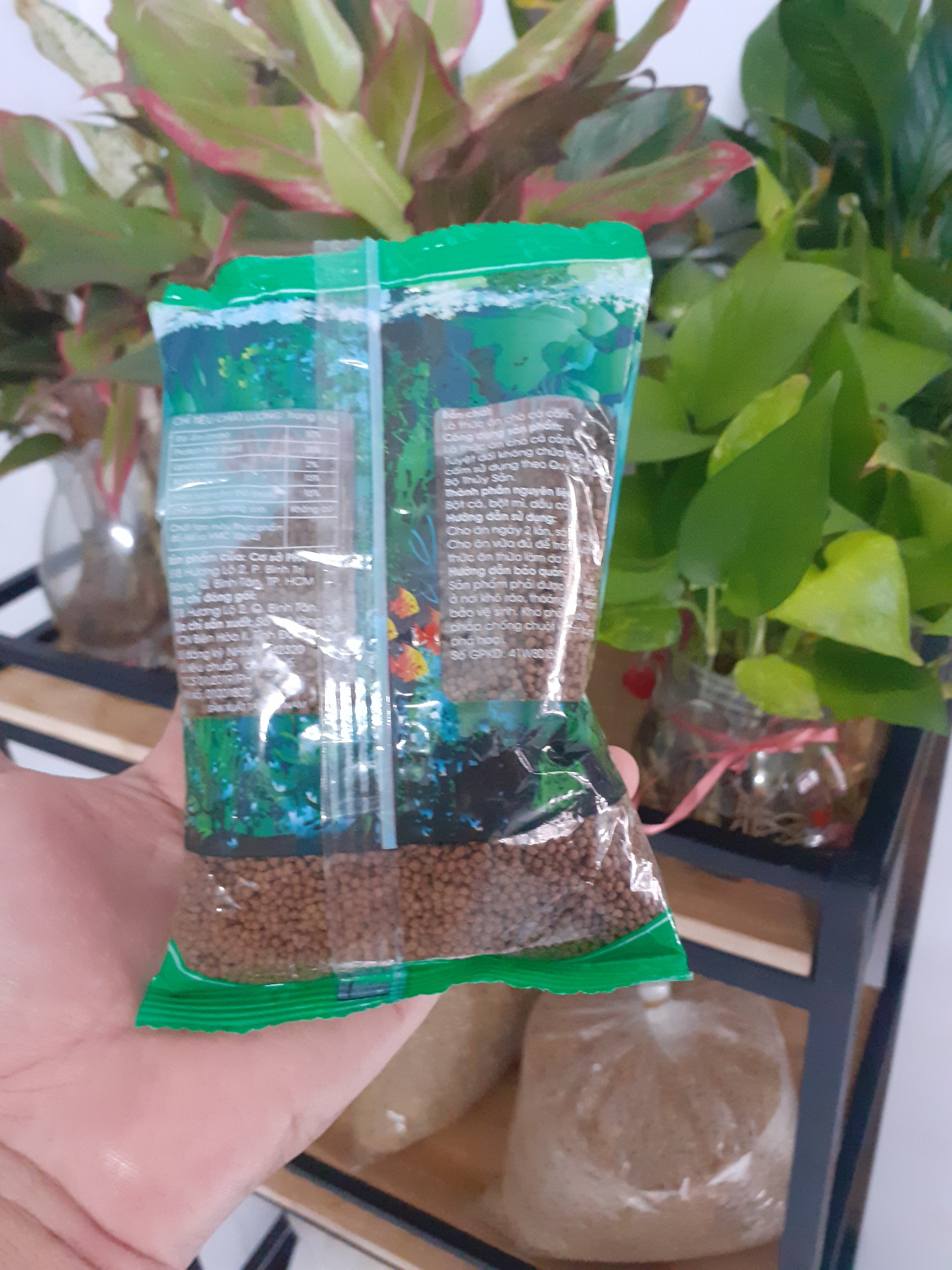 Gói 100gr Thức ăn cho tất cả các loại cá kiểng