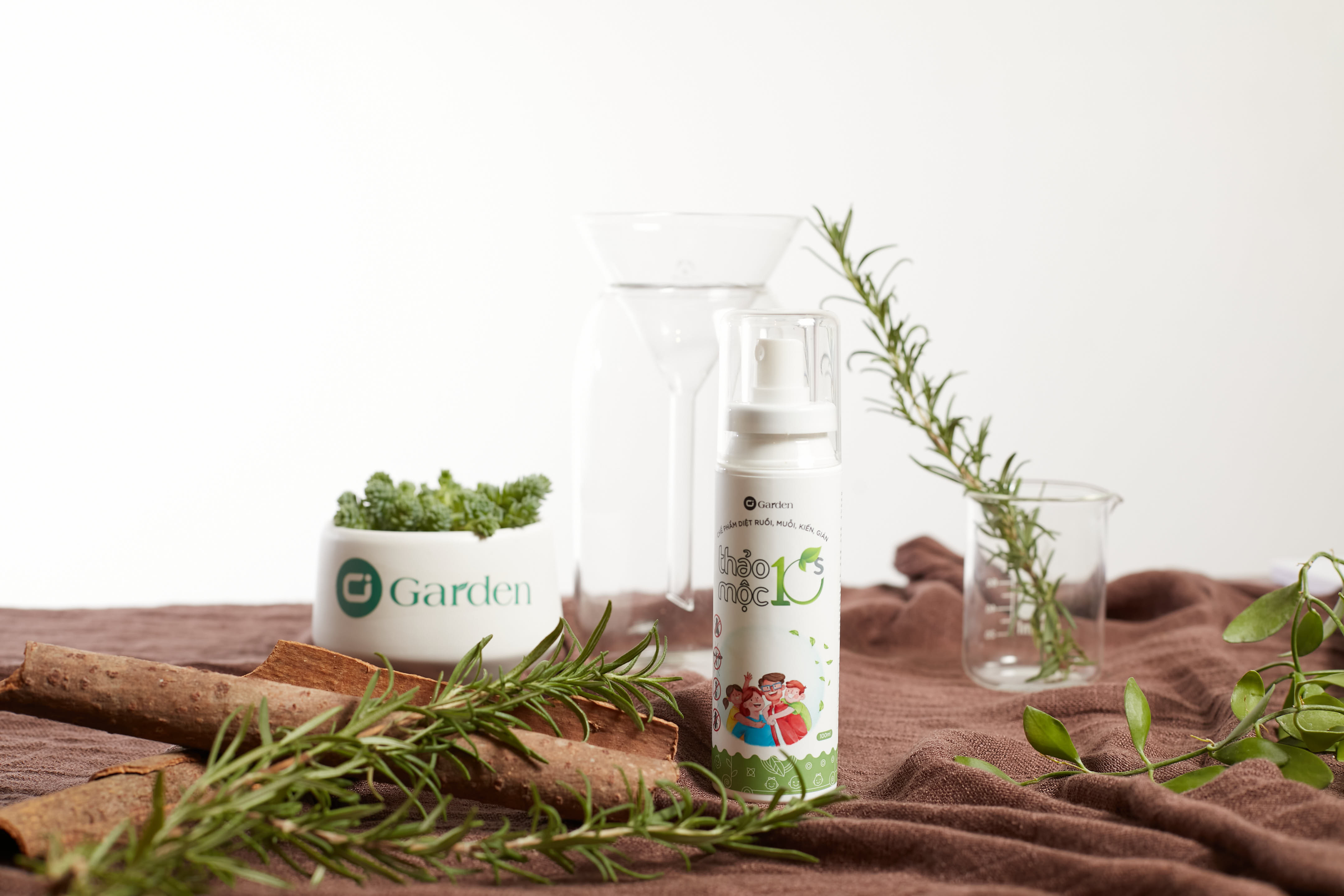 Chế phẩm diệt ruồi, muỗi, kiến, gián - THẢO MỘC 10S - 100ml - 100% thiên nhiên và hữu cơ - an toàn cho trẻ em